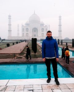 Taj Mahal dans la brume